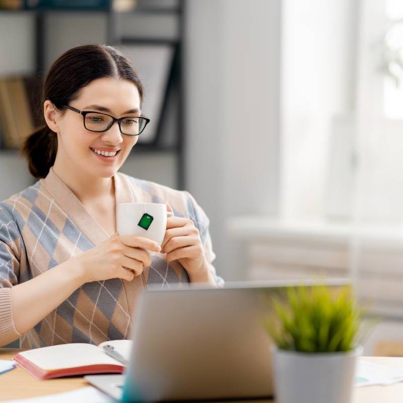 Listening to understand 3 Sales person in front of a laptop