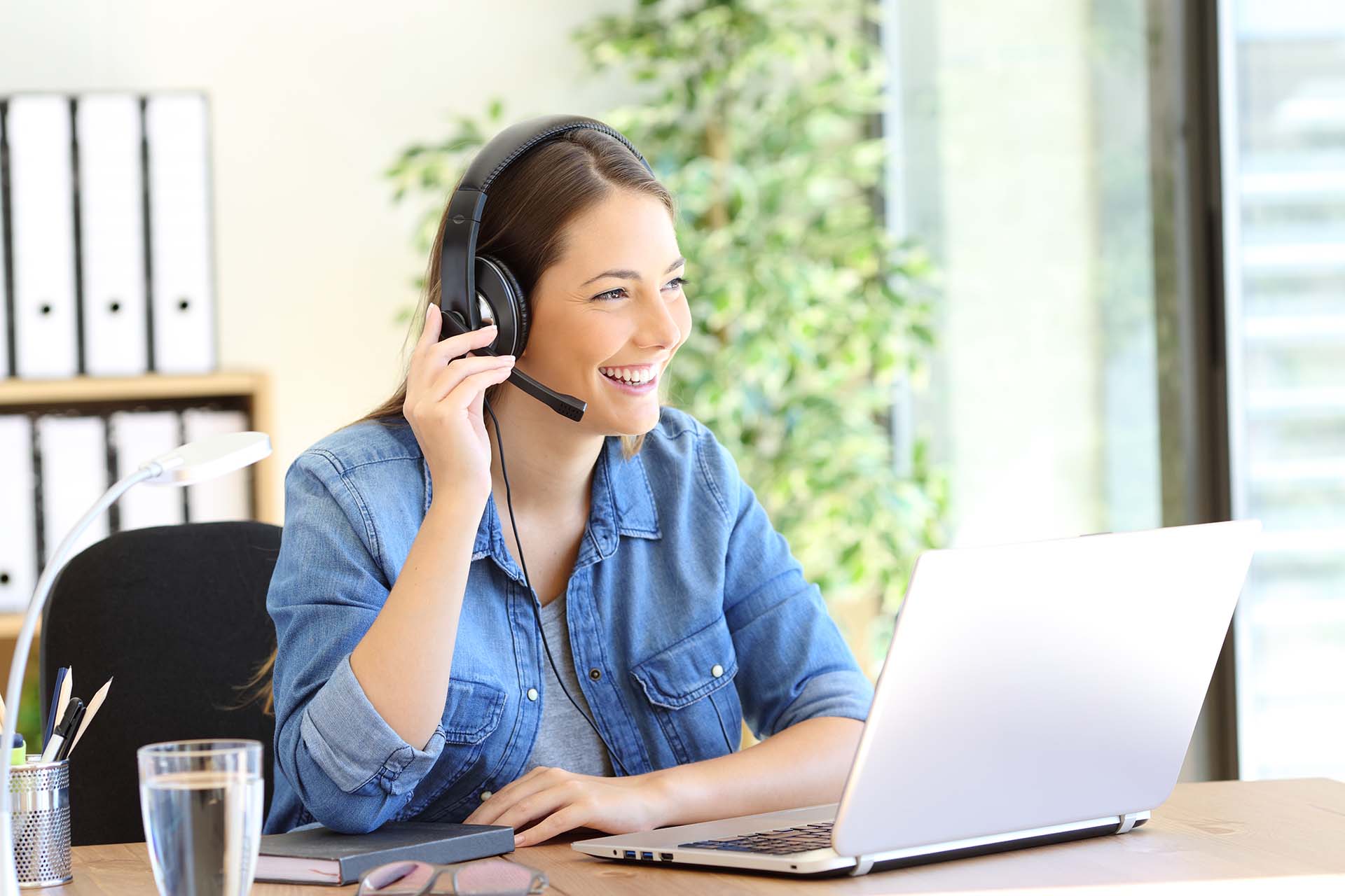 Do I Need a Headset for Sales Calls? 9